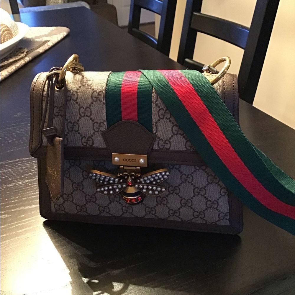 Gucci crossbody * not auth*